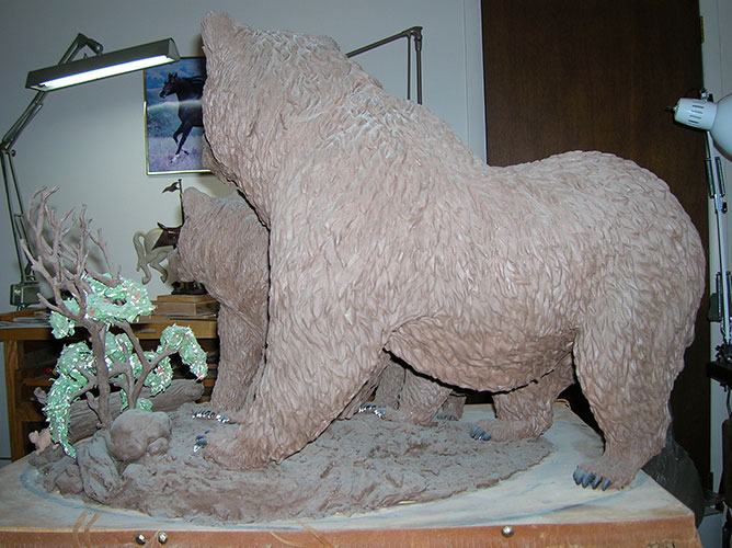 Grizzly bears bronze sculpture | www.donbeckbronzes.com