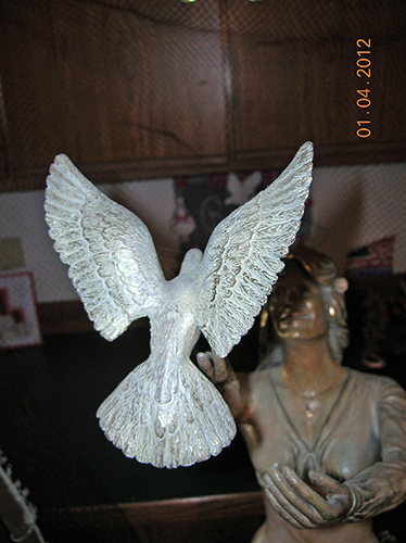 Peace Dove bronze sculpture